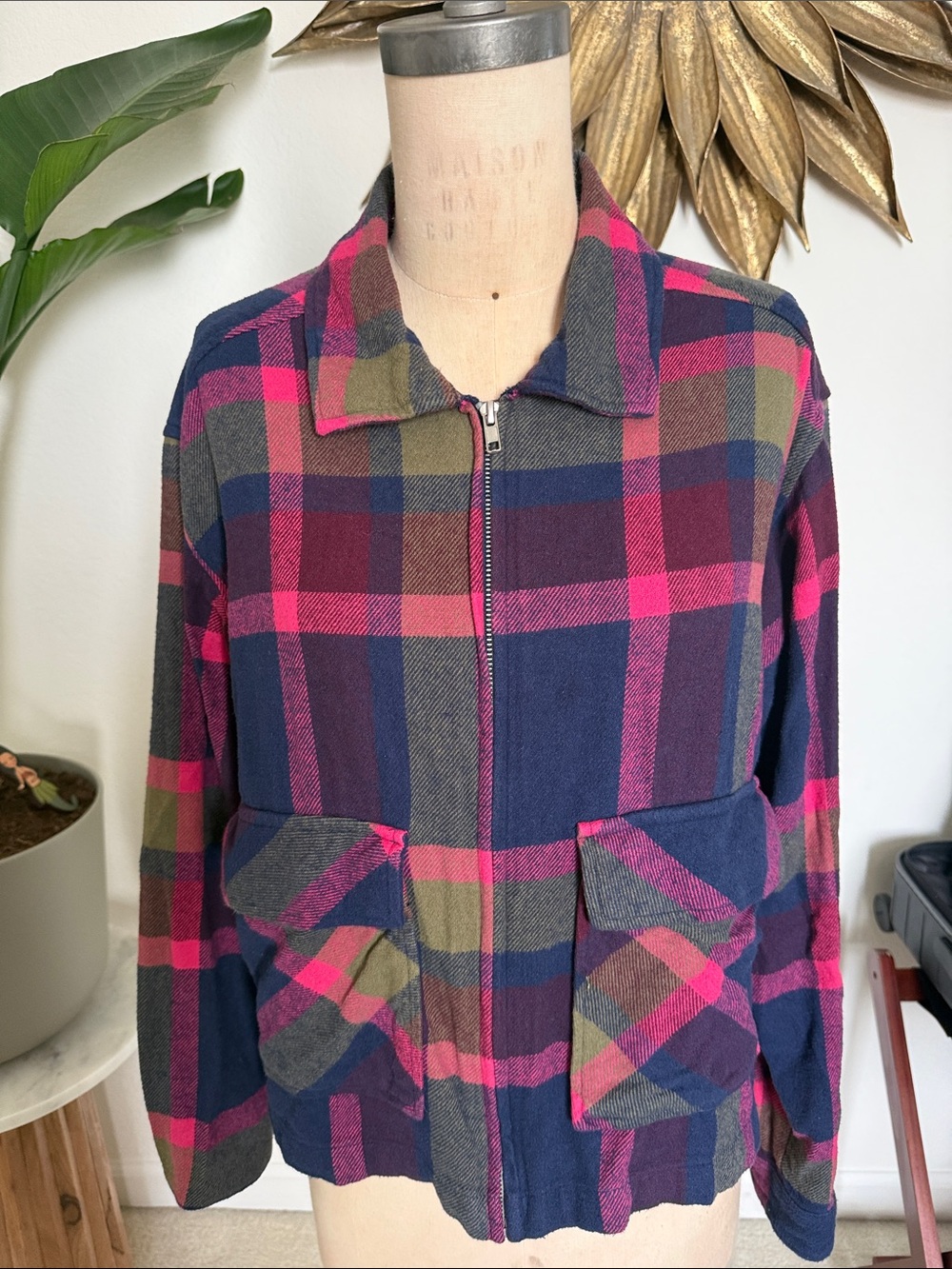 beachlunchlounge Plaid Zip Jacket in Pink, Navy & Olive